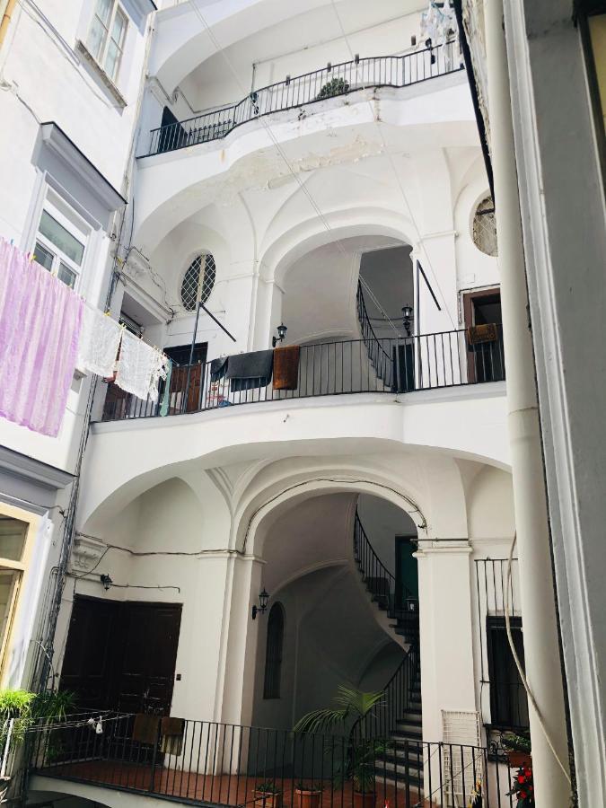 Bed and Breakfast Dimora Paladino Napoli Esterno foto
