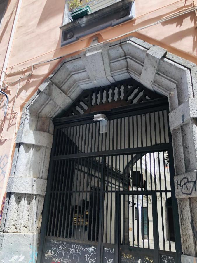 Bed and Breakfast Dimora Paladino Napoli Esterno foto